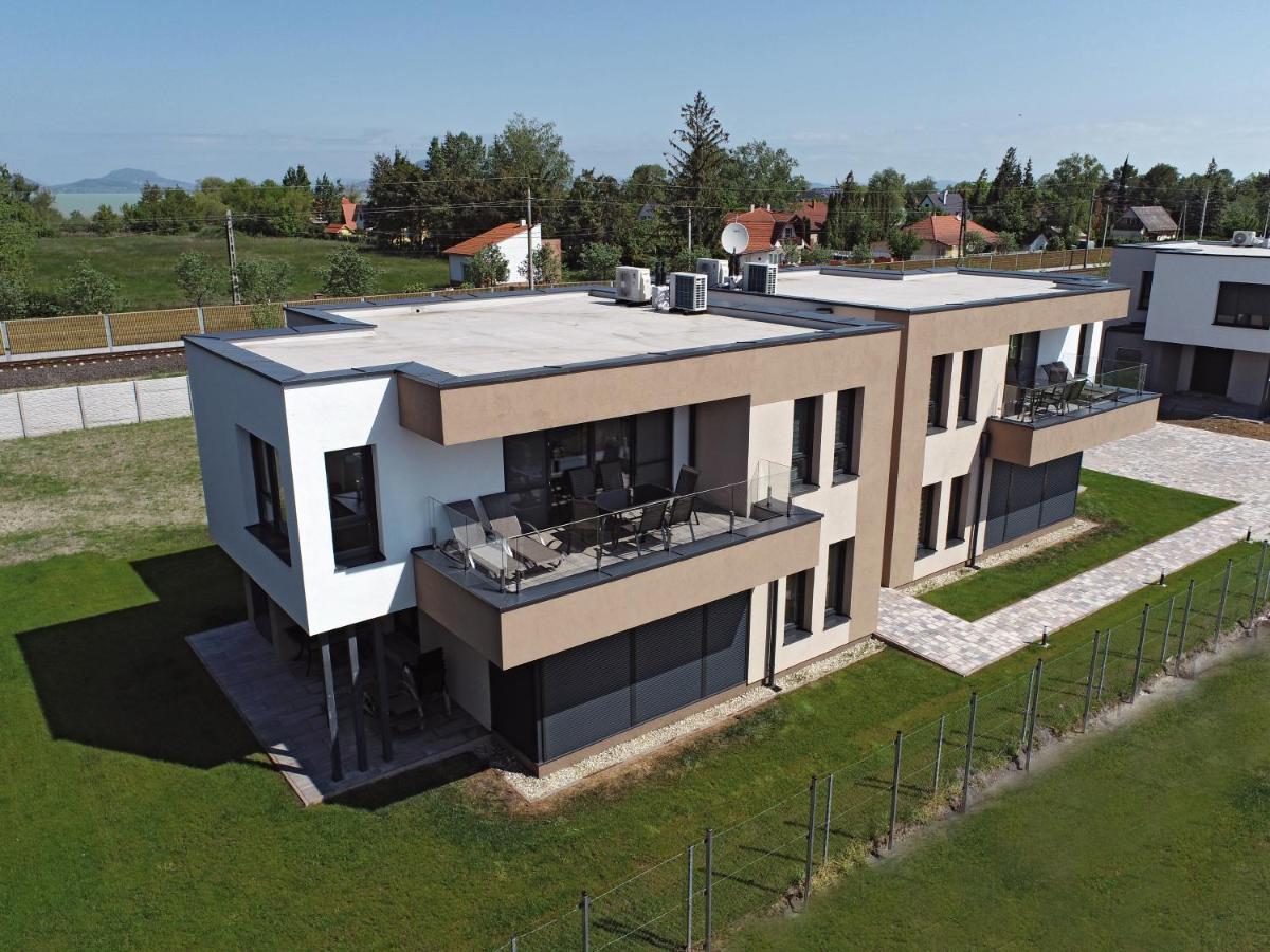 Zea Apartmanhaz Leilighet Balatonfenyves Eksteriør bilde