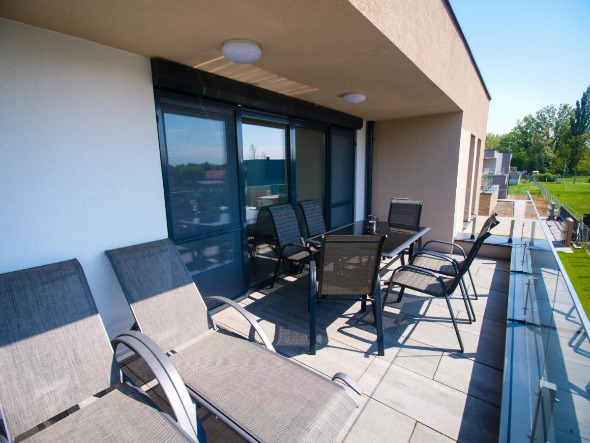Zea Apartmanhaz Leilighet Balatonfenyves Eksteriør bilde