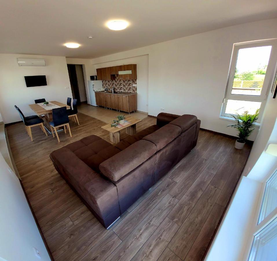 Zea Apartmanhaz Leilighet Balatonfenyves Eksteriør bilde